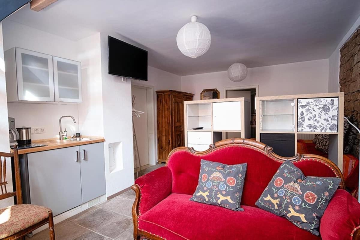 Moderne Wohnung mit Studio in Bauernhausscheune am See Biersdorf Exterior foto